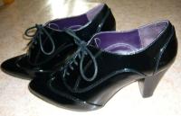 boots_noir_bata_profil